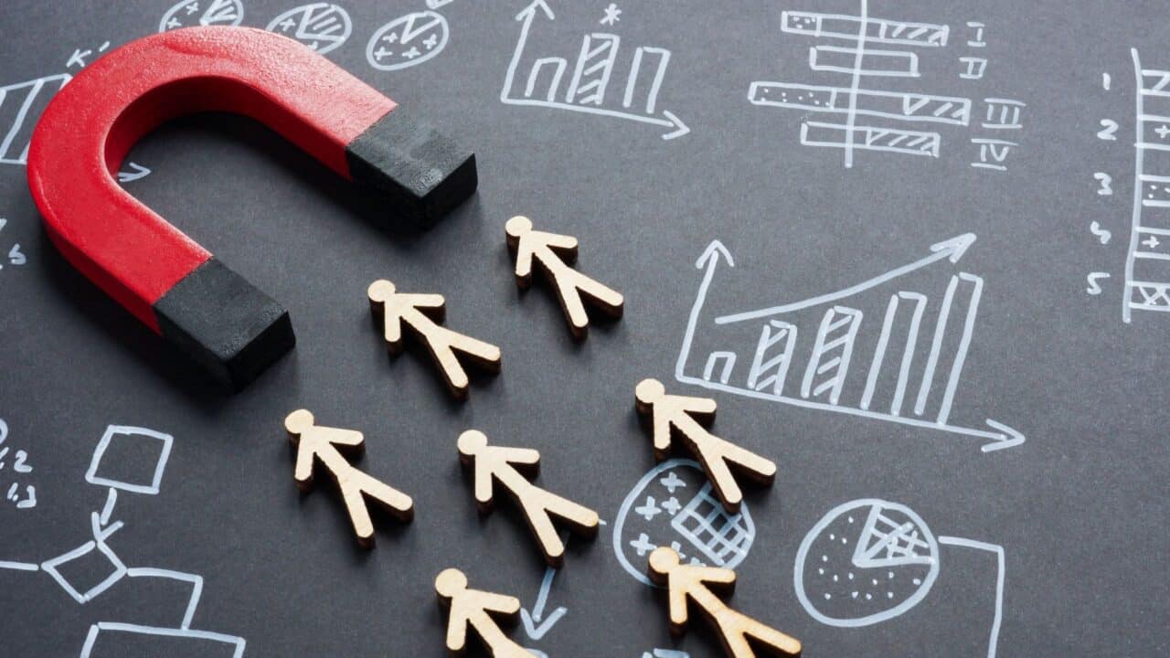 6_magnet_attracting_customers_marketing_concept