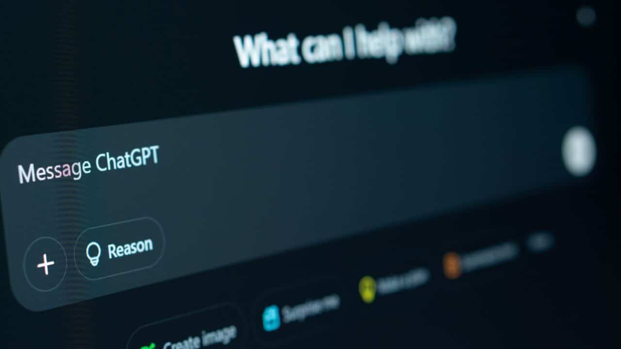 4_chatgpt_interface_message_prompt_closeup